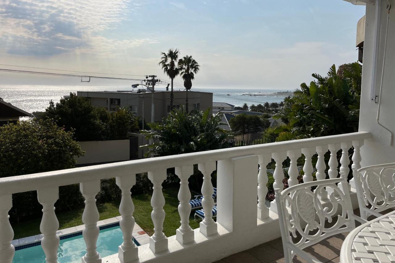 Villa On Camps Bay Drive Cape Town Exterior foto